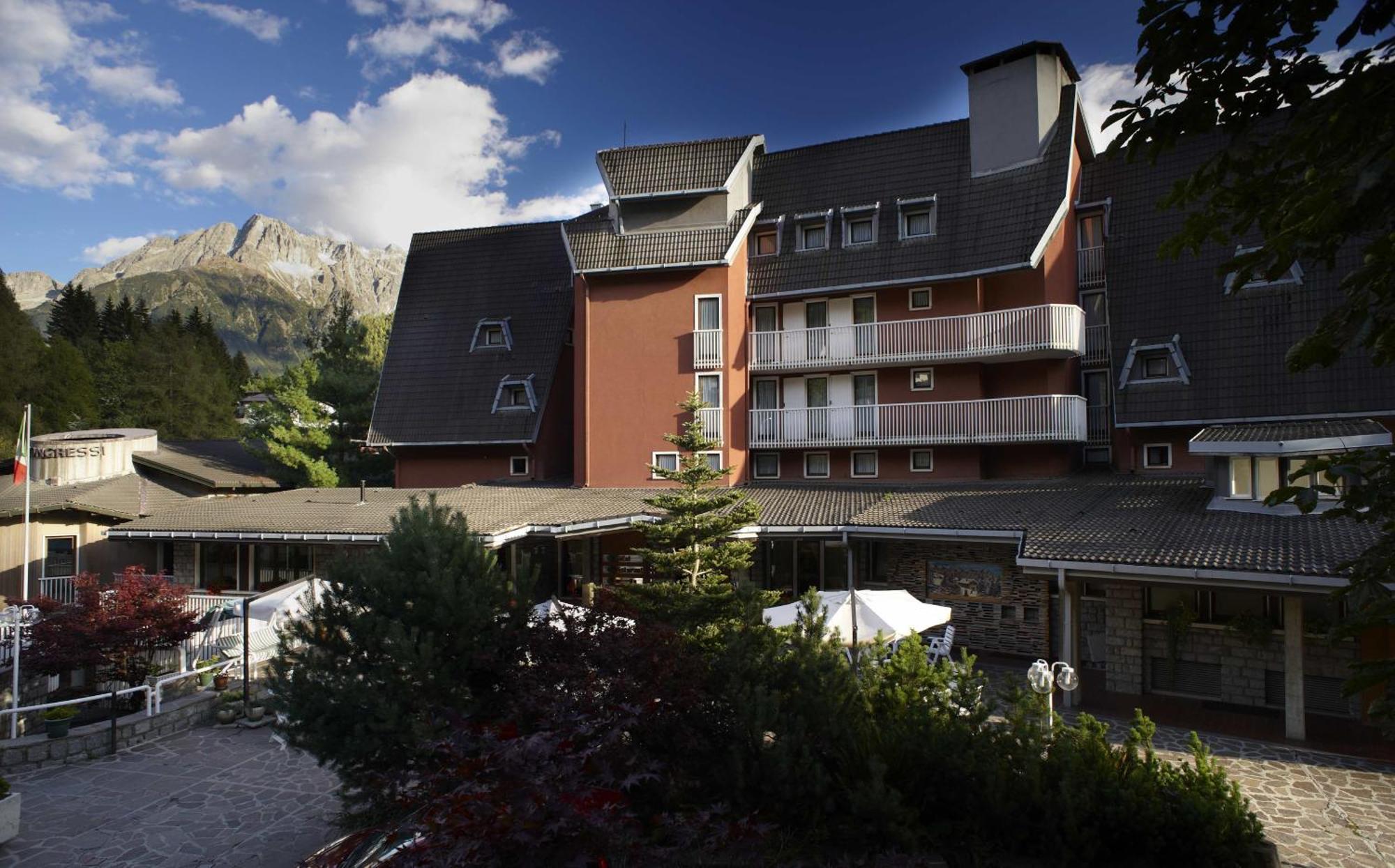 Hotel Mirella Ponte Di Legno Luaran gambar