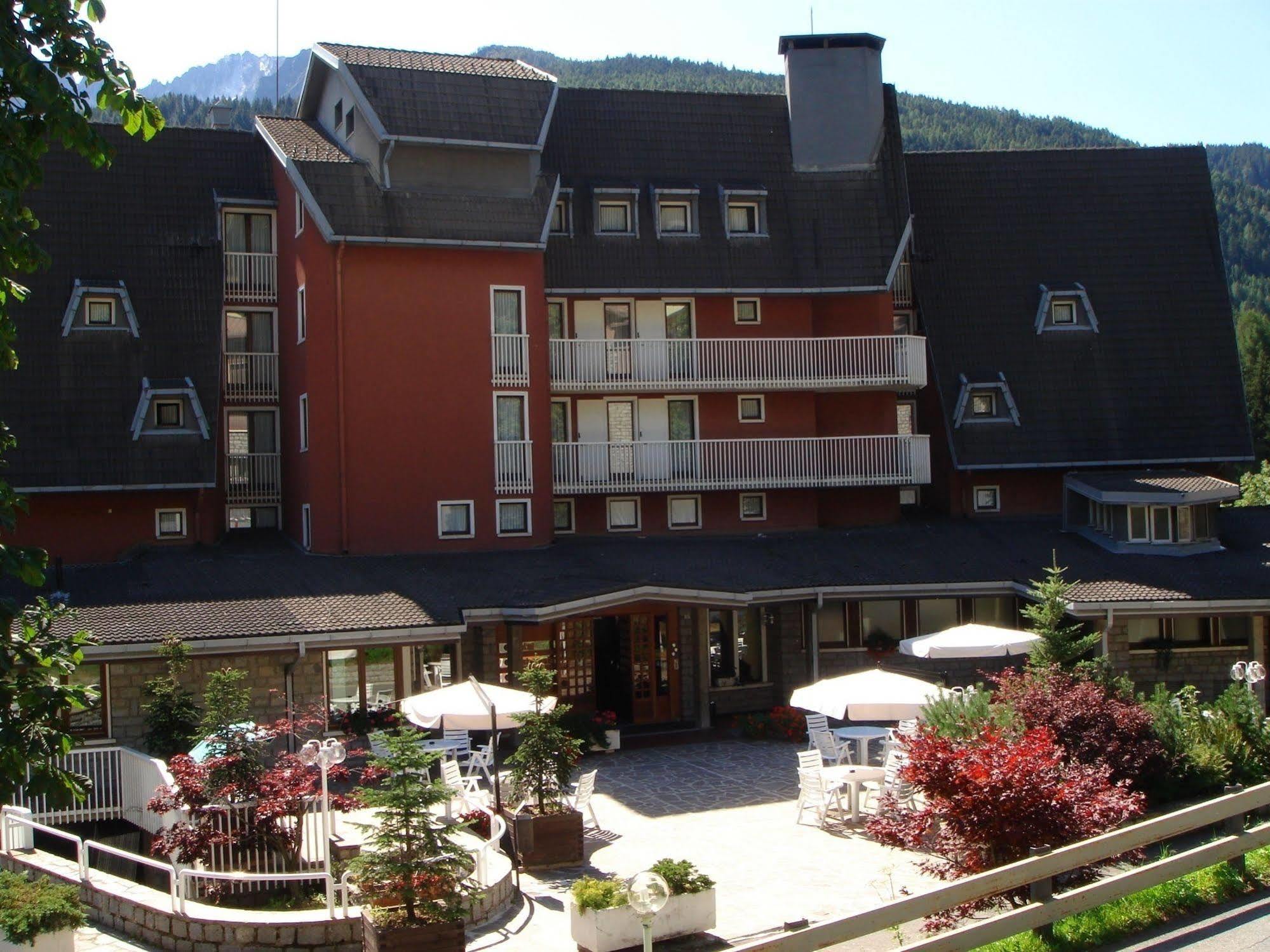 Hotel Mirella Ponte Di Legno Luaran gambar
