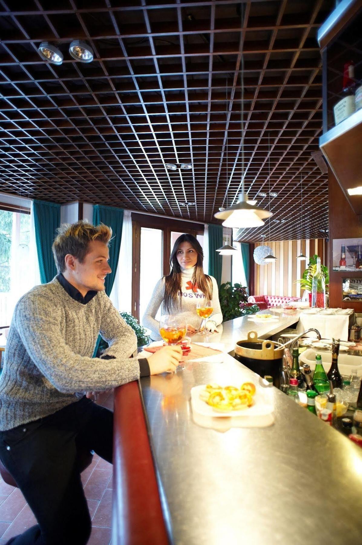 Hotel Mirella Ponte Di Legno Luaran gambar