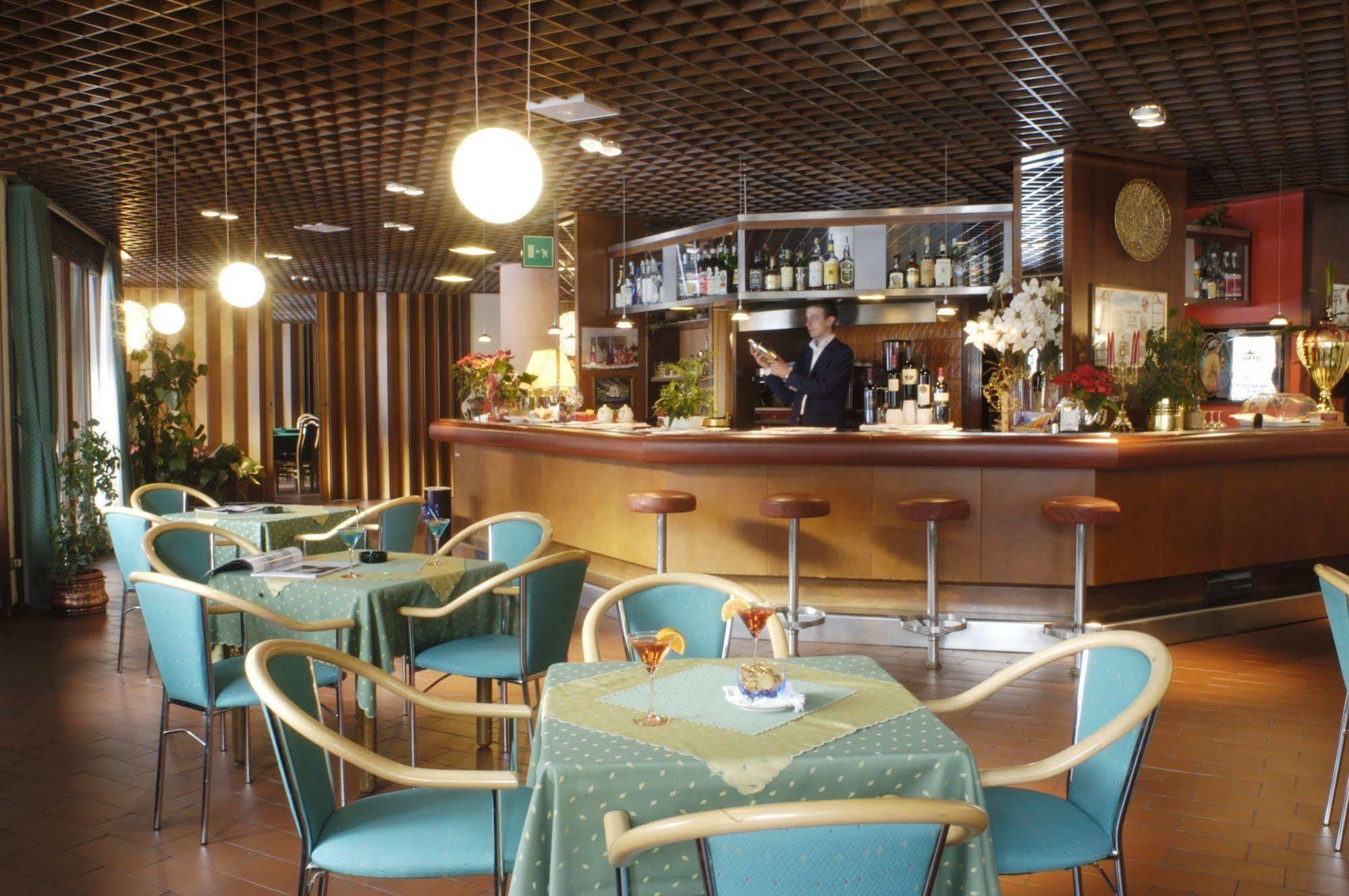 Hotel Mirella Ponte Di Legno Luaran gambar